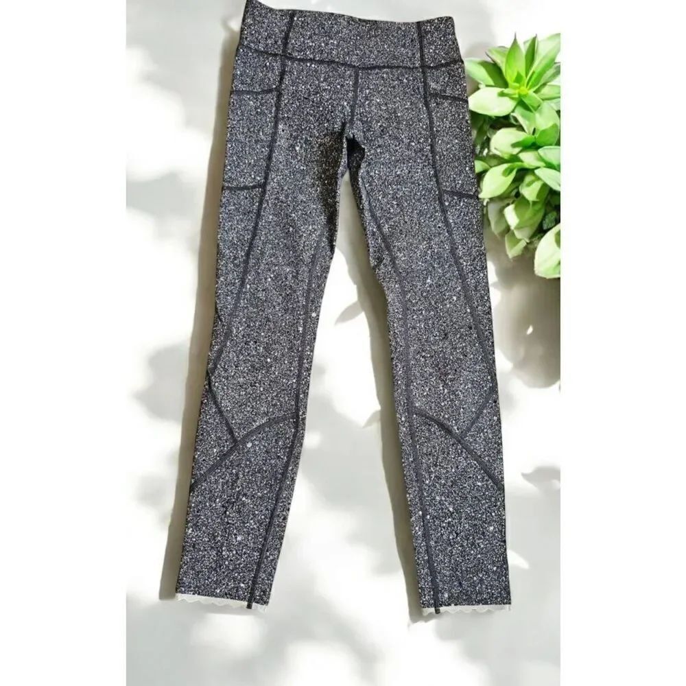 Lululemon Size 4 Tight Stuff Reflective